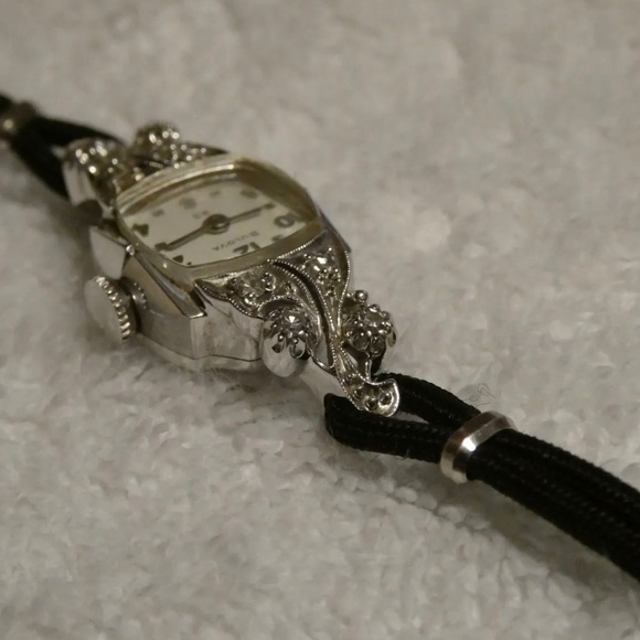 Art Deco Bulova 14k White Gold and Diamond Ladies WristWatch RUNNING - Picture 5 of 12